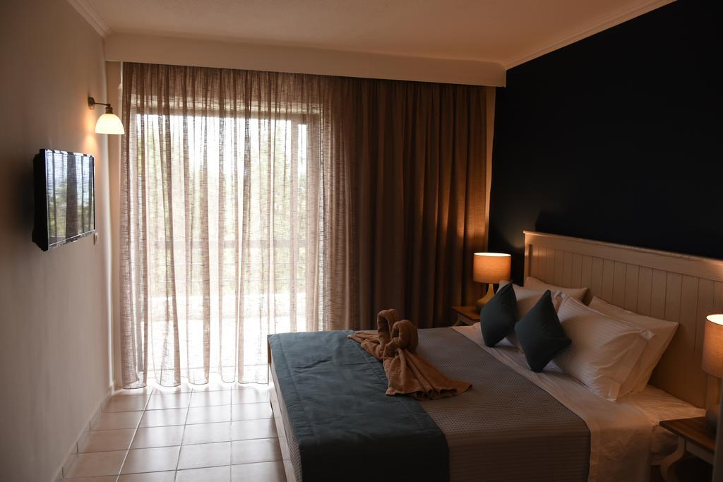 Kassandra Mare Hotel Nea Poteidaia Exterior photo